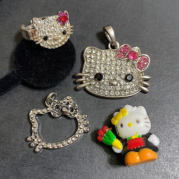 Hello Kitty Jewelry - 🖤hello Kitty💕3 pendants & ring